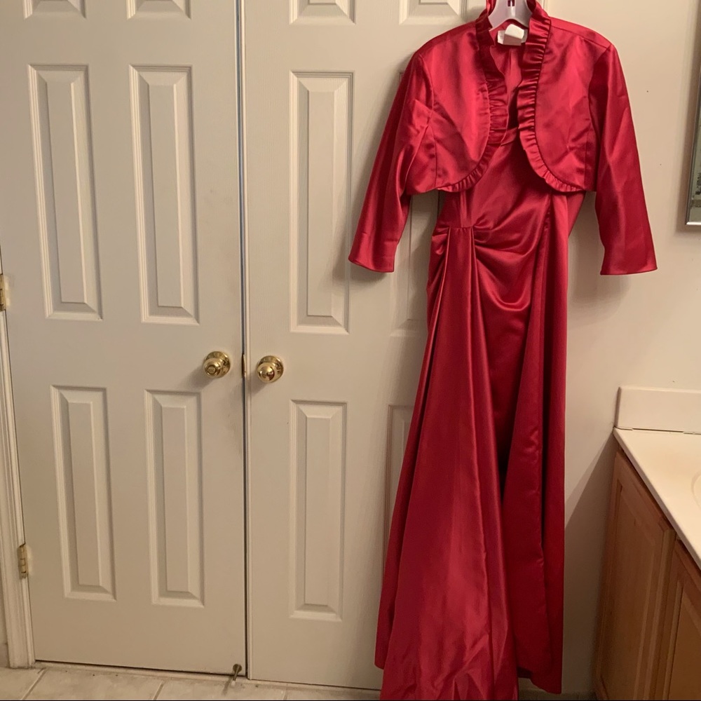 Beautiful red satin formal gown